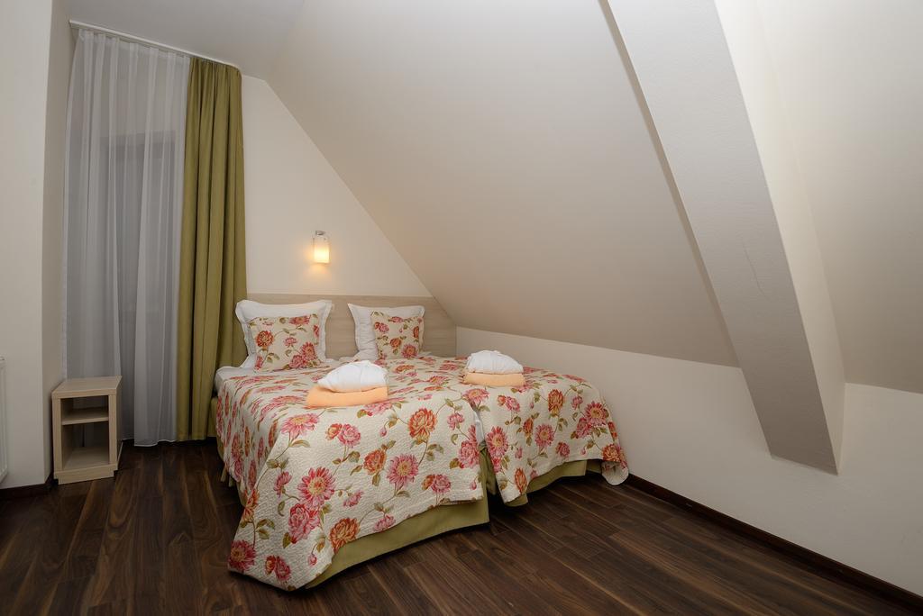 Hotel Nad Przelomem Sromowce Niżne 객실 사진