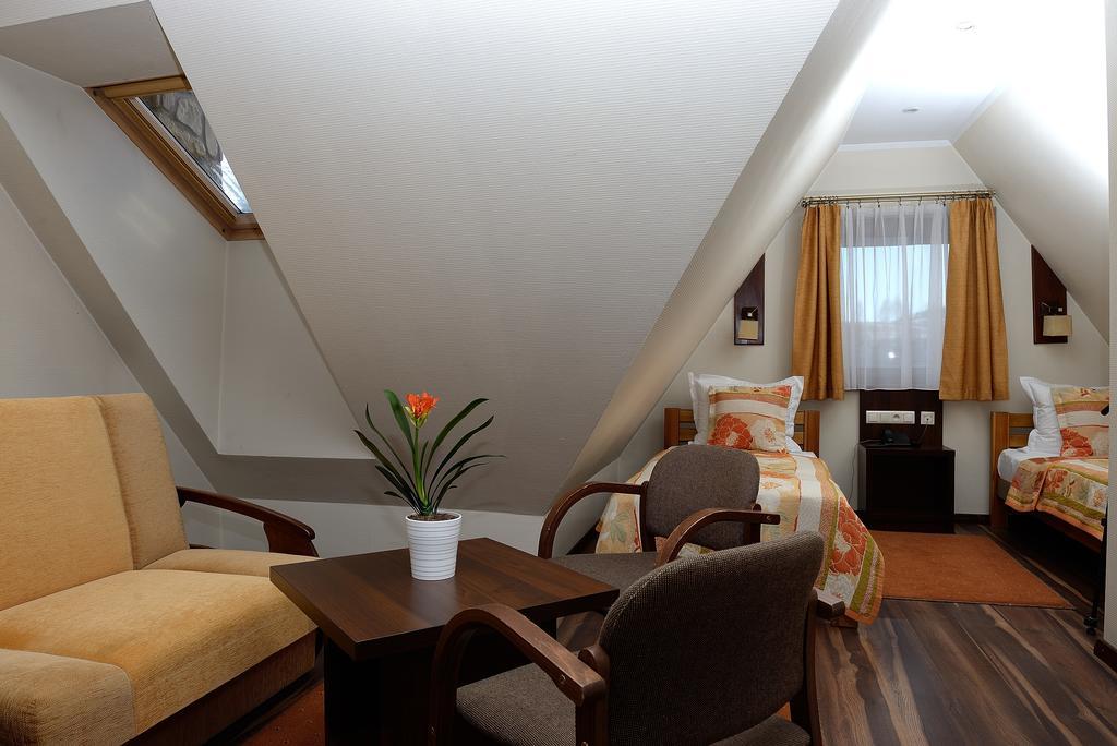 Hotel Nad Przelomem Sromowce Niżne 객실 사진